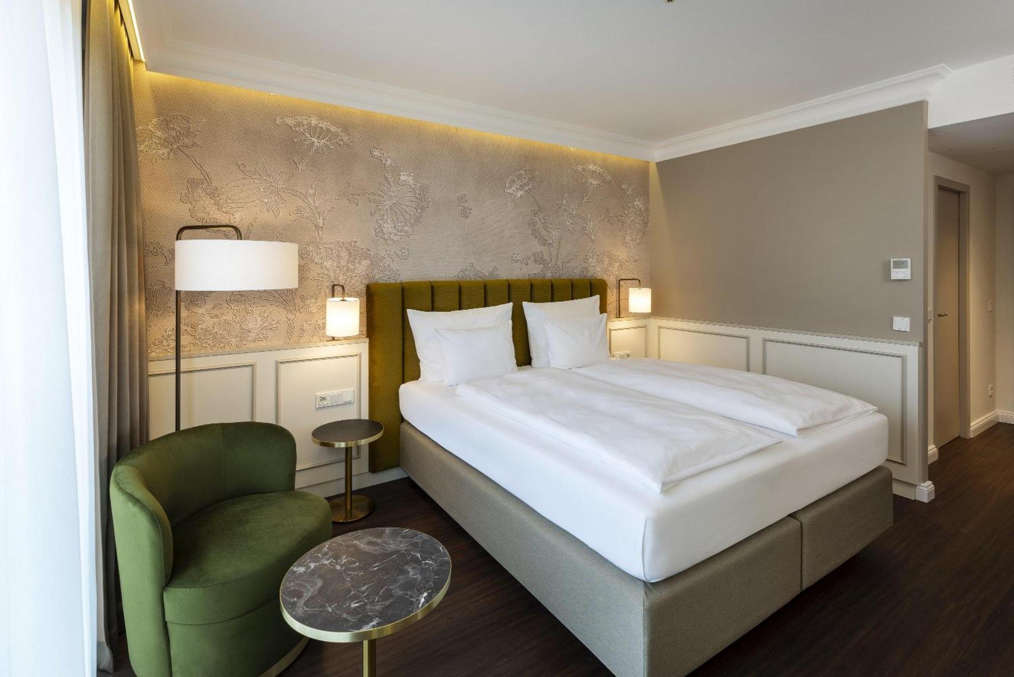 Deluxe Double Room,1677854897:JPEG